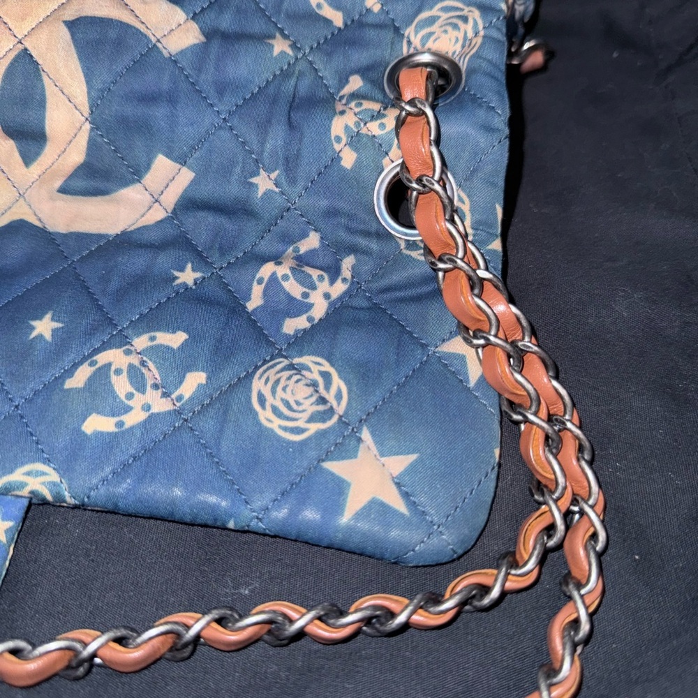 πSOLDπCHANEL β13-β14 Paris Dallas Metiers D'art BANDANA Flap Bag - Picture 9 of 16
